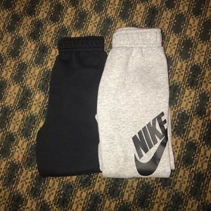 2 pairs of sweatpants
